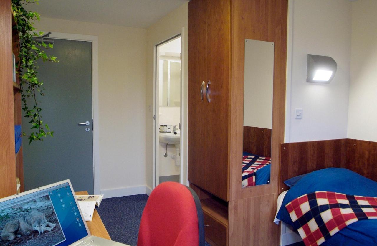 West Park Summer Campus Dundee Bagian luar foto