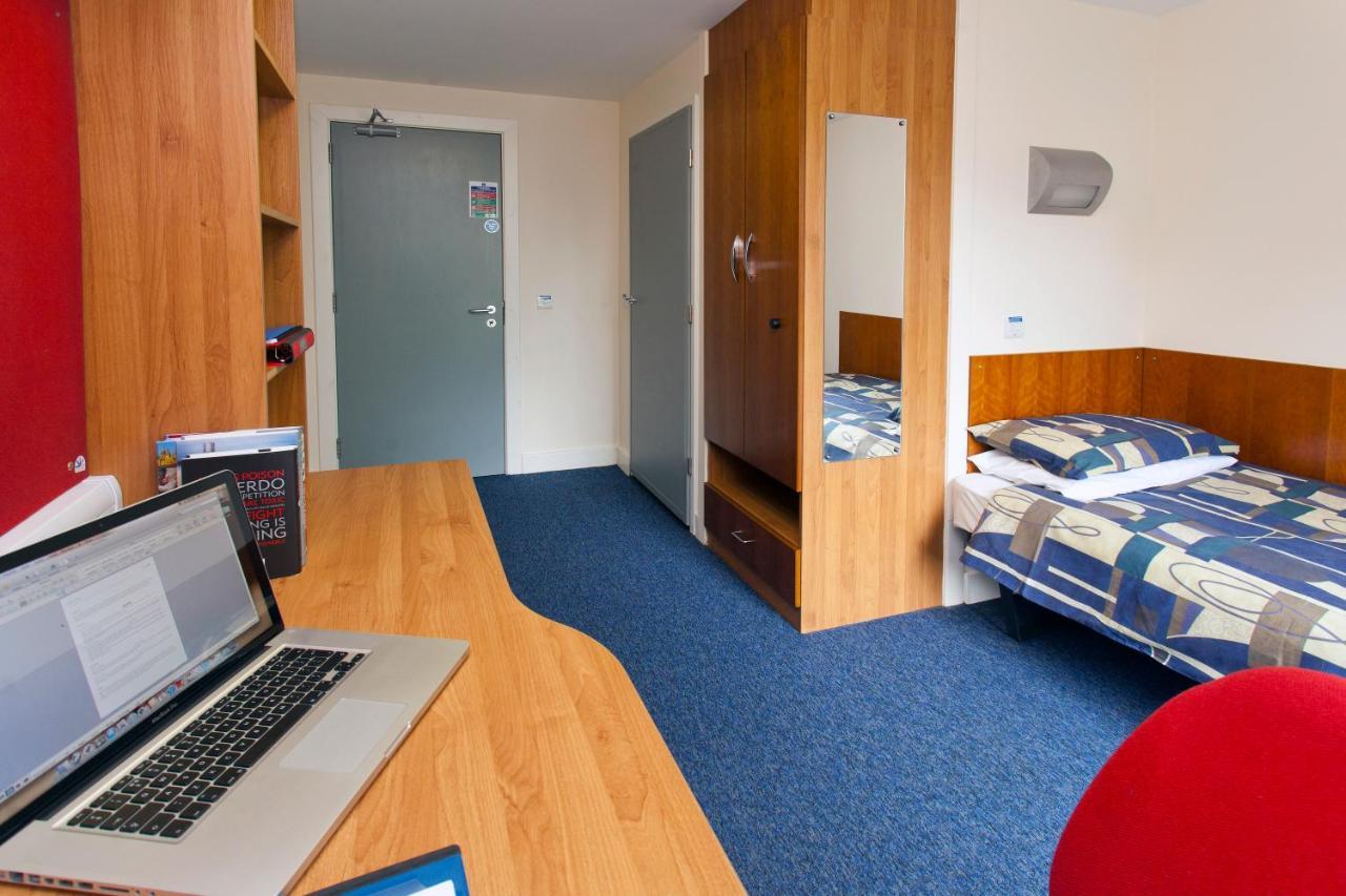 West Park Summer Campus Dundee Bagian luar foto