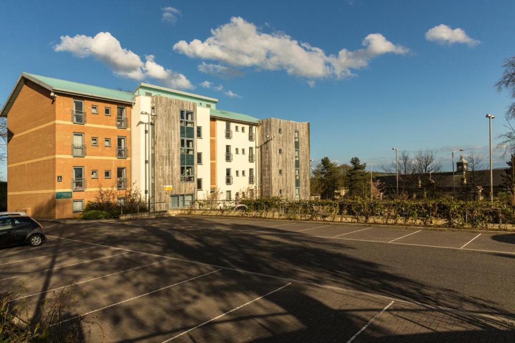 West Park Summer Campus Dundee Bagian luar foto